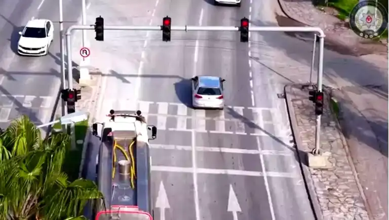 Bodrum'da Drone ile Trafik Denetimi: 14 Sürücüye Ceza