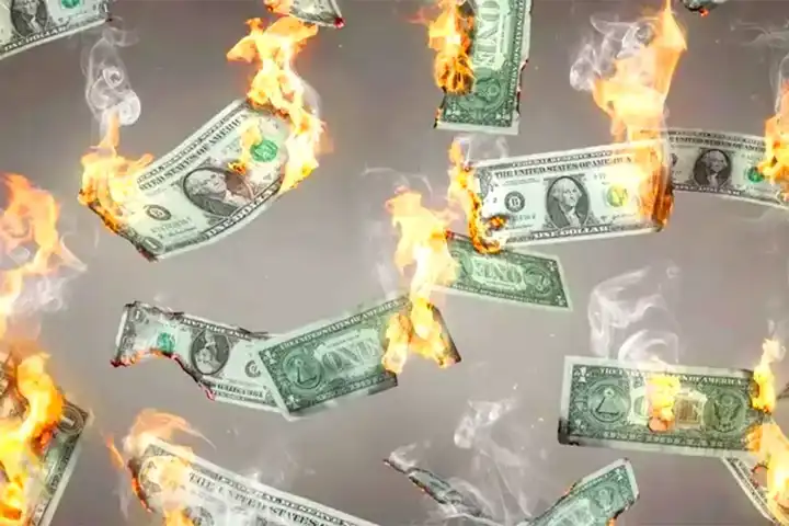 Bitcoin Fiyatında Düşüş: Milyarlar Eridi!